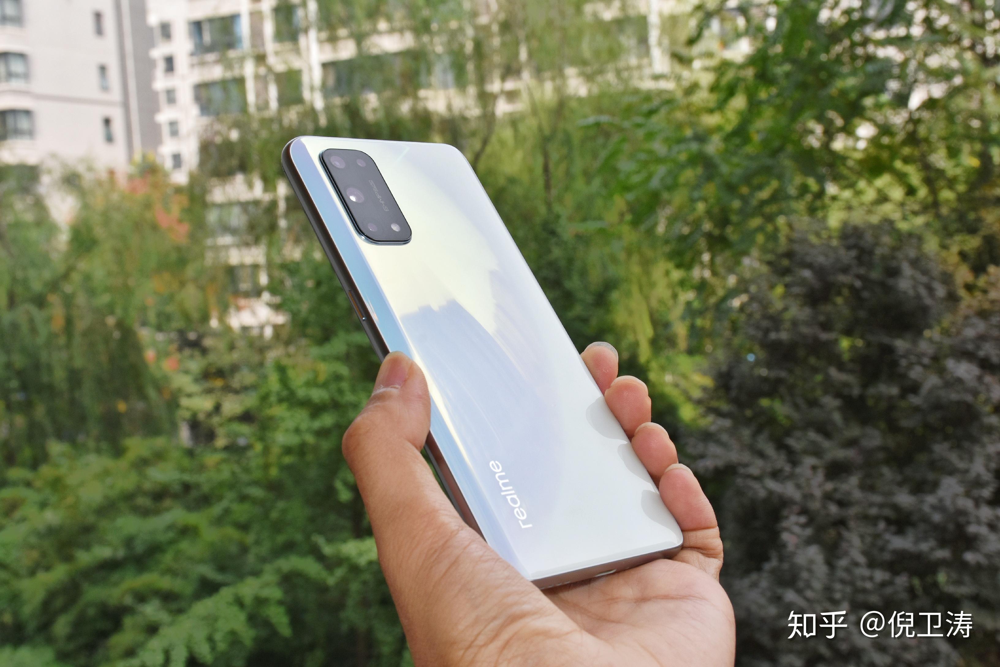 真我x7pro5g开箱幻梦白如玉在手轻薄高颜