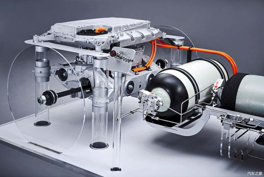 技术先驱宝马展示旗下首款氢燃料电池动力总成系统