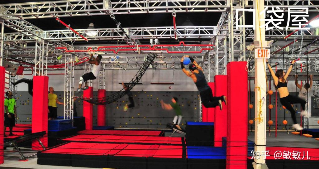 中最具挑战性的功能区,它的概念来自于竞技真人秀《美国忍者勇士》,现