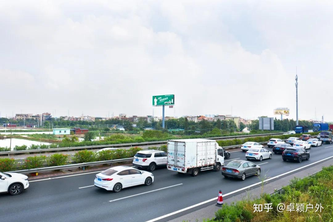 地处广州绕城高速公路南二环路段上,东与京珠高速公路广珠北段,南沙港