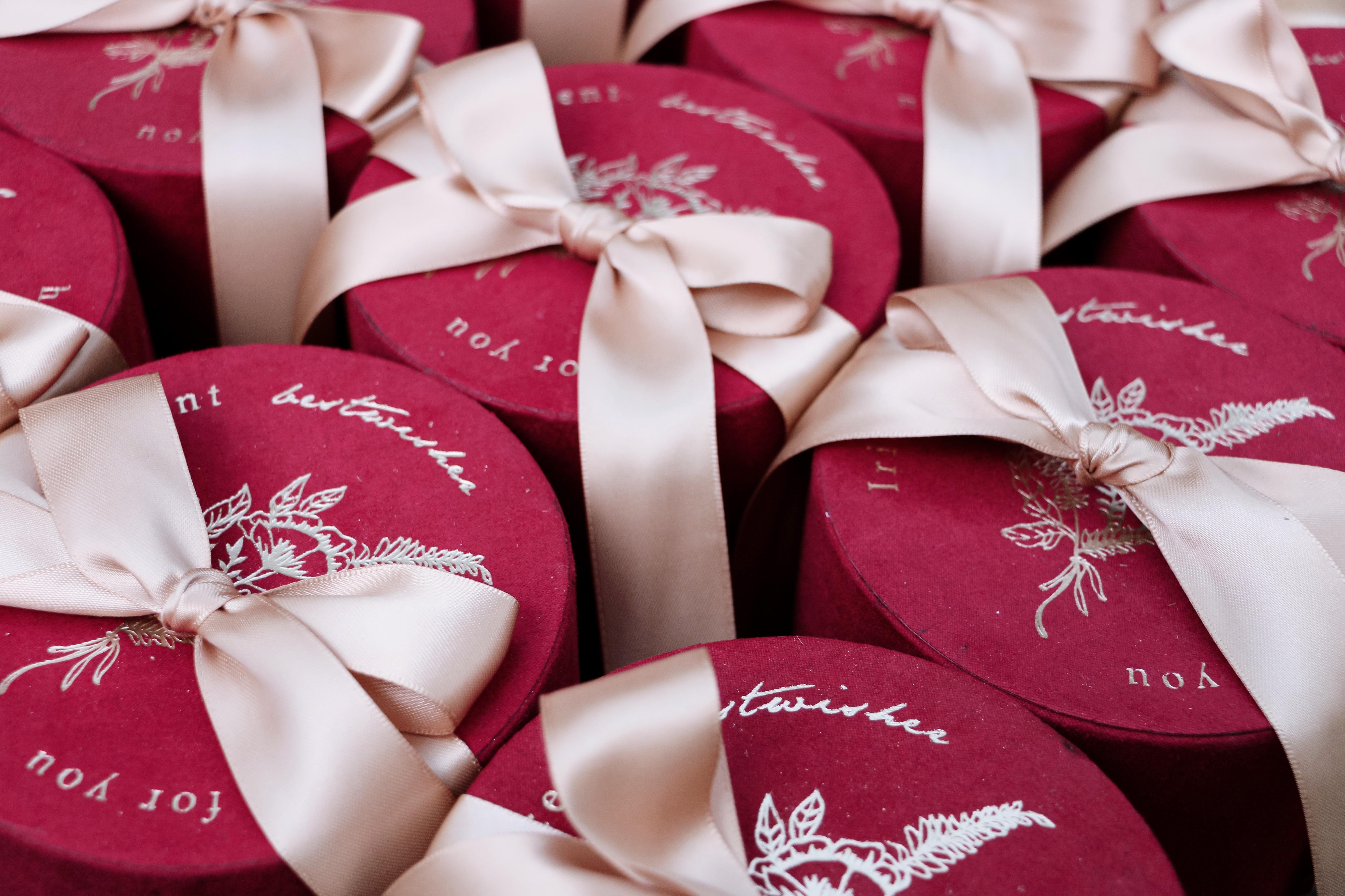 宝藏婚礼伴手礼推荐不俗气的红色伴手礼