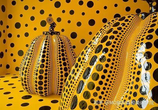 日本艺术家系列丨草间弥生丨百万个圆点中的一个病人