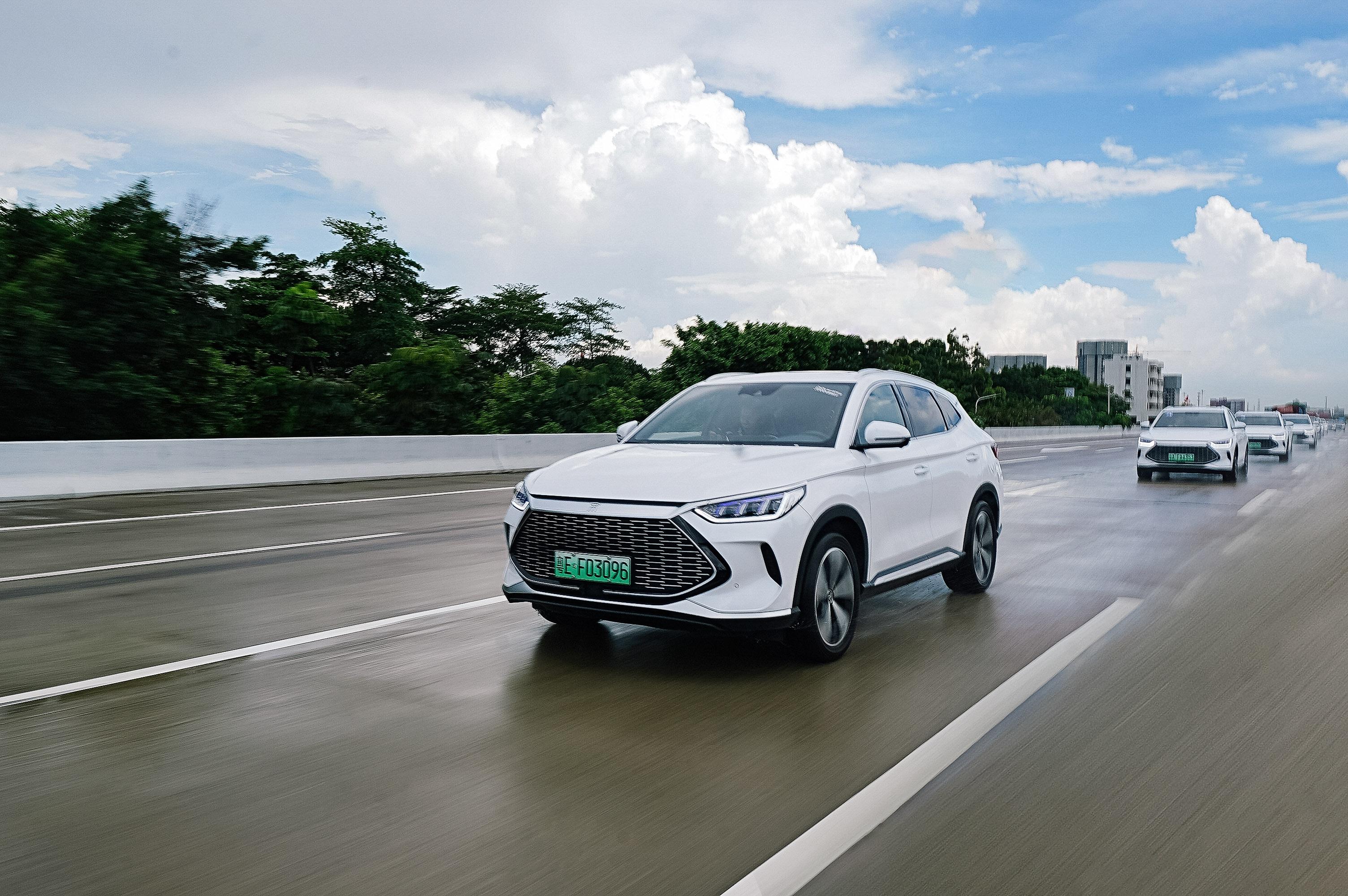 全路况试驾比亚迪宋plusdmi以续航见长的多面手