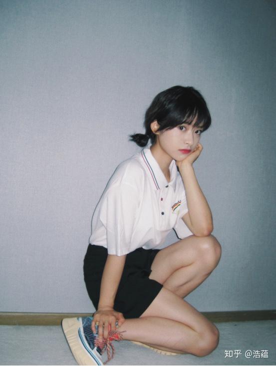 沈月还真是小女生穿搭的典范!清爽时尚的服装,总能展现俏皮风 - 知乎