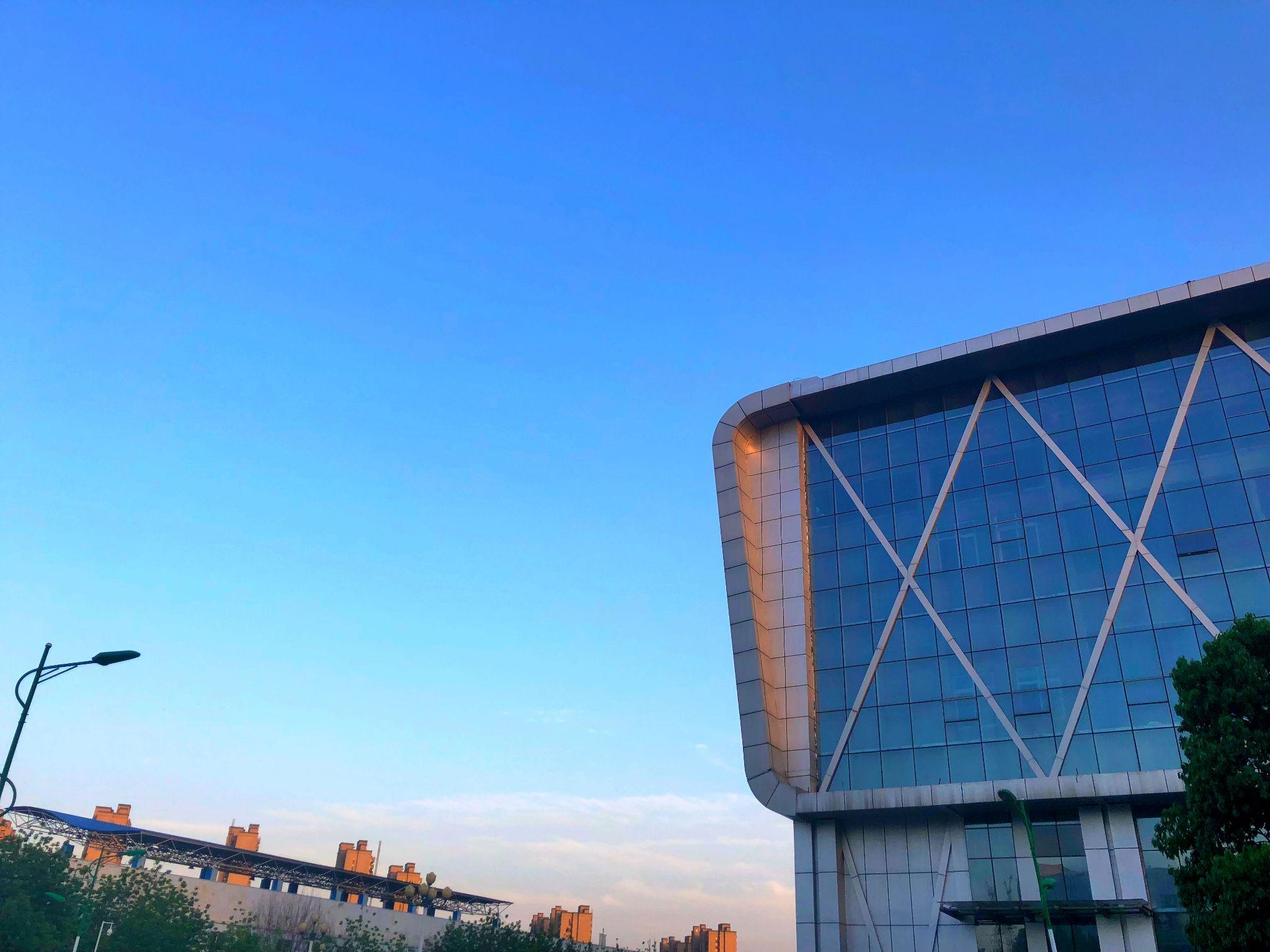 平顶山学院有哪些难看的校园建筑