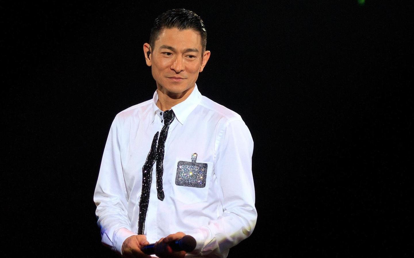 13年过去了疯魔追星刘德华逼死父亲的杨丽娟后来怎么样了