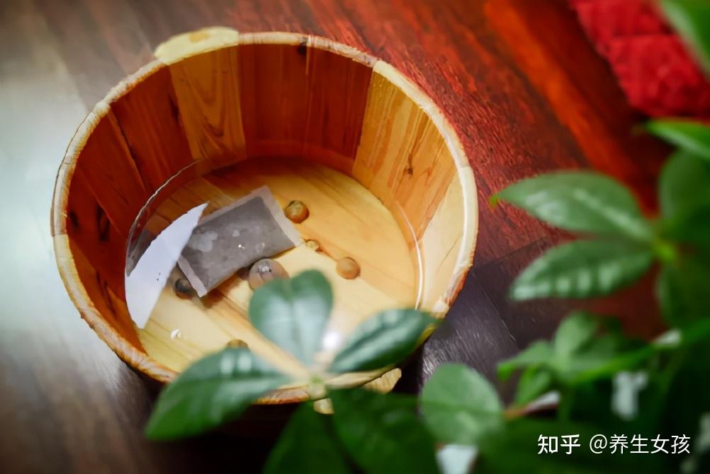 毒五月湿浊正盛,这个月跟兰汤做朋友,沐浴也行足浴也好,都带着满满的