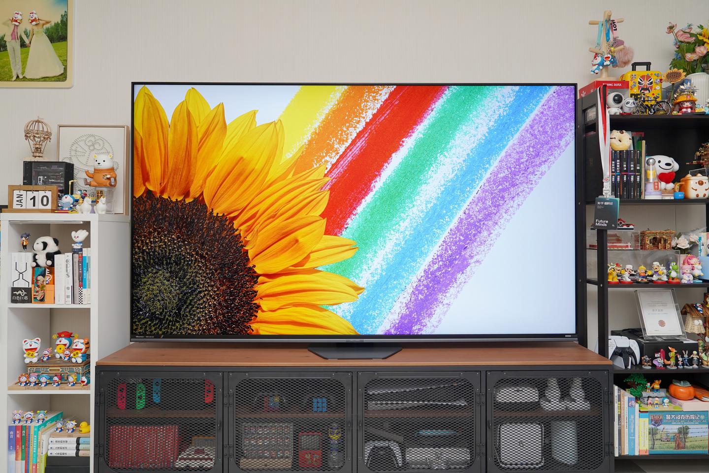 开年炸场!配置无短板的标杆级RGB-Mini LED电视,海信E8S实测效果有多好?