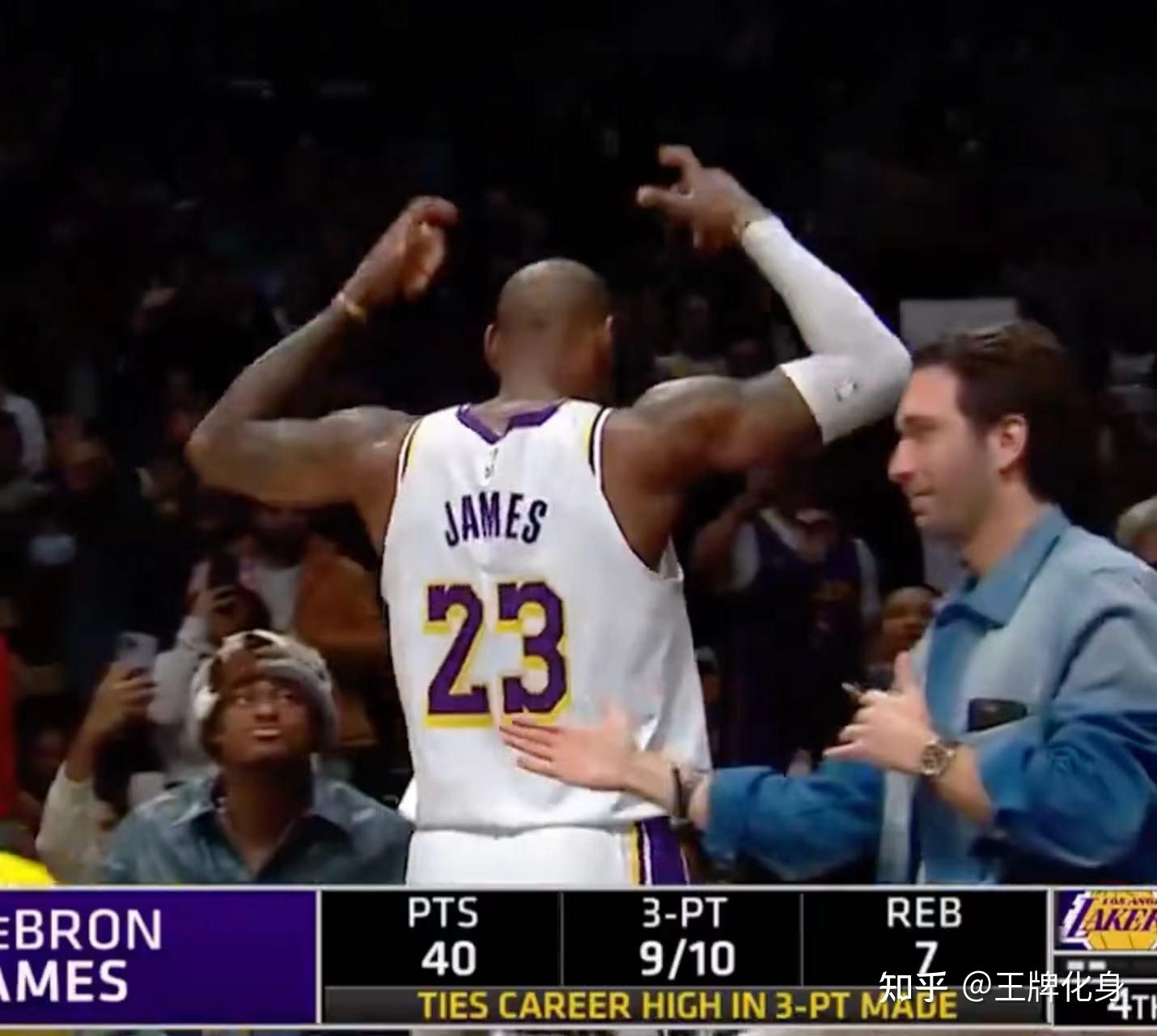 詹姆斯为自己戴上王冠!状态拉满 三分10中9打平生涯纪录