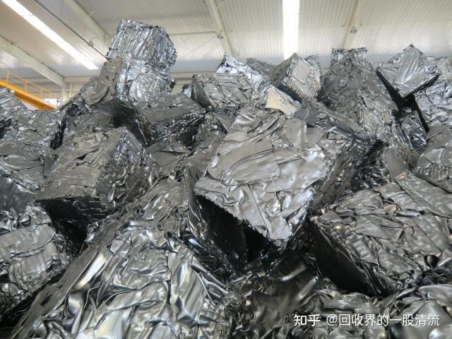 本钢集团首单进口再生钢铁原料投入使用