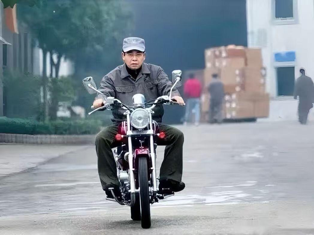 他,20年前的“张雪”,中国摩帮最硬的王!