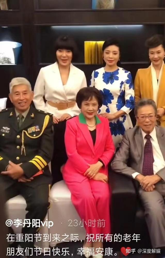 歌手李丹阳晒视频祝大家节日快乐老艺术家风华感人