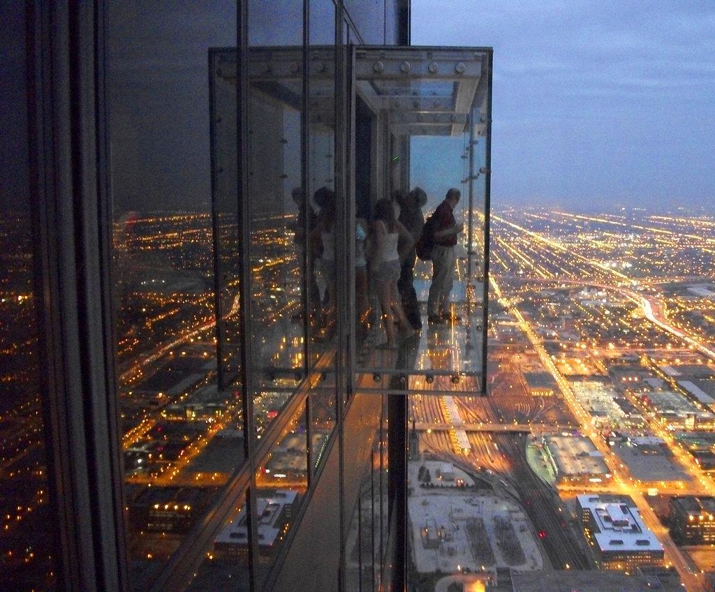 芝加哥威利斯大厦斥资5亿翻新！玻璃透明观景台扩建、空中花园、屋顶溜冰场......还有5星级餐厅！