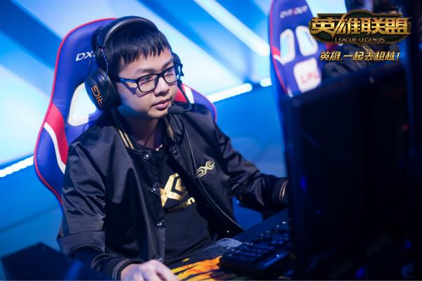 看到,在coco线上遭到压制的情况下,他与swift这对中野搭档便出现脱节