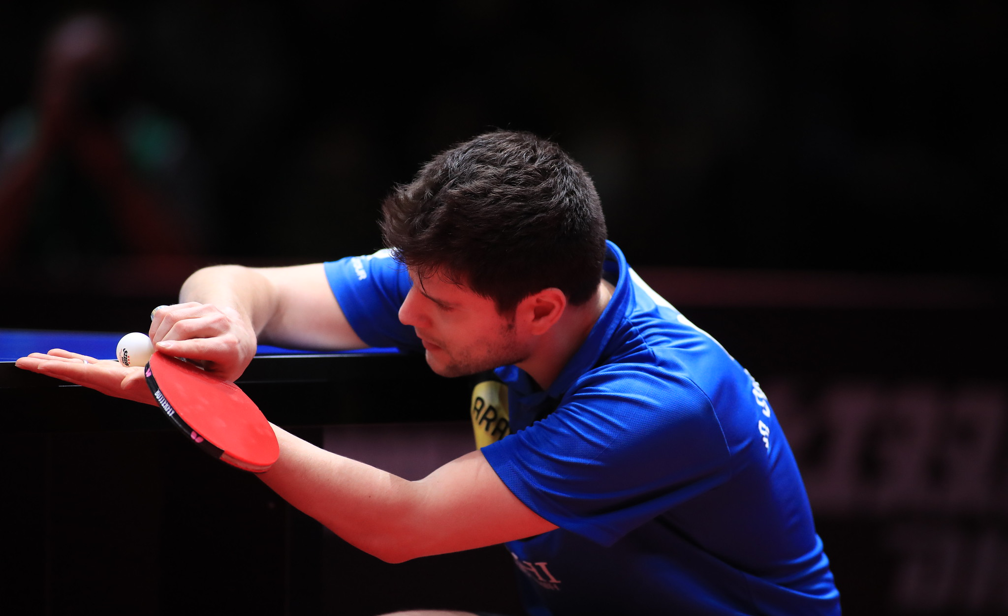 羽毛球国家队男单教练教反手击球