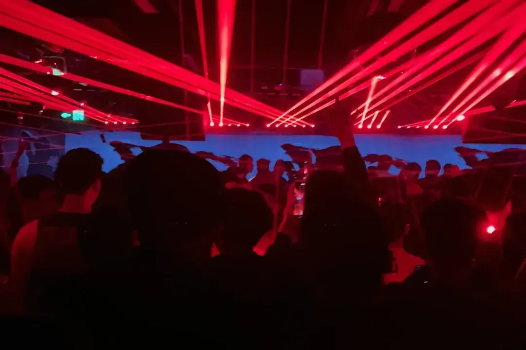 上海正在流行晚6早5的生活模式