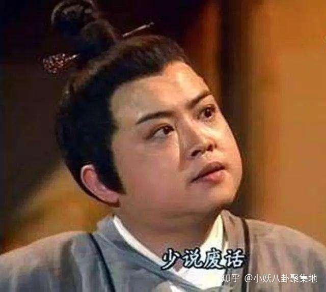 罗君左保护梅艳芳和女友分手坐轮椅为其扫墓7年晚年重疾缠身