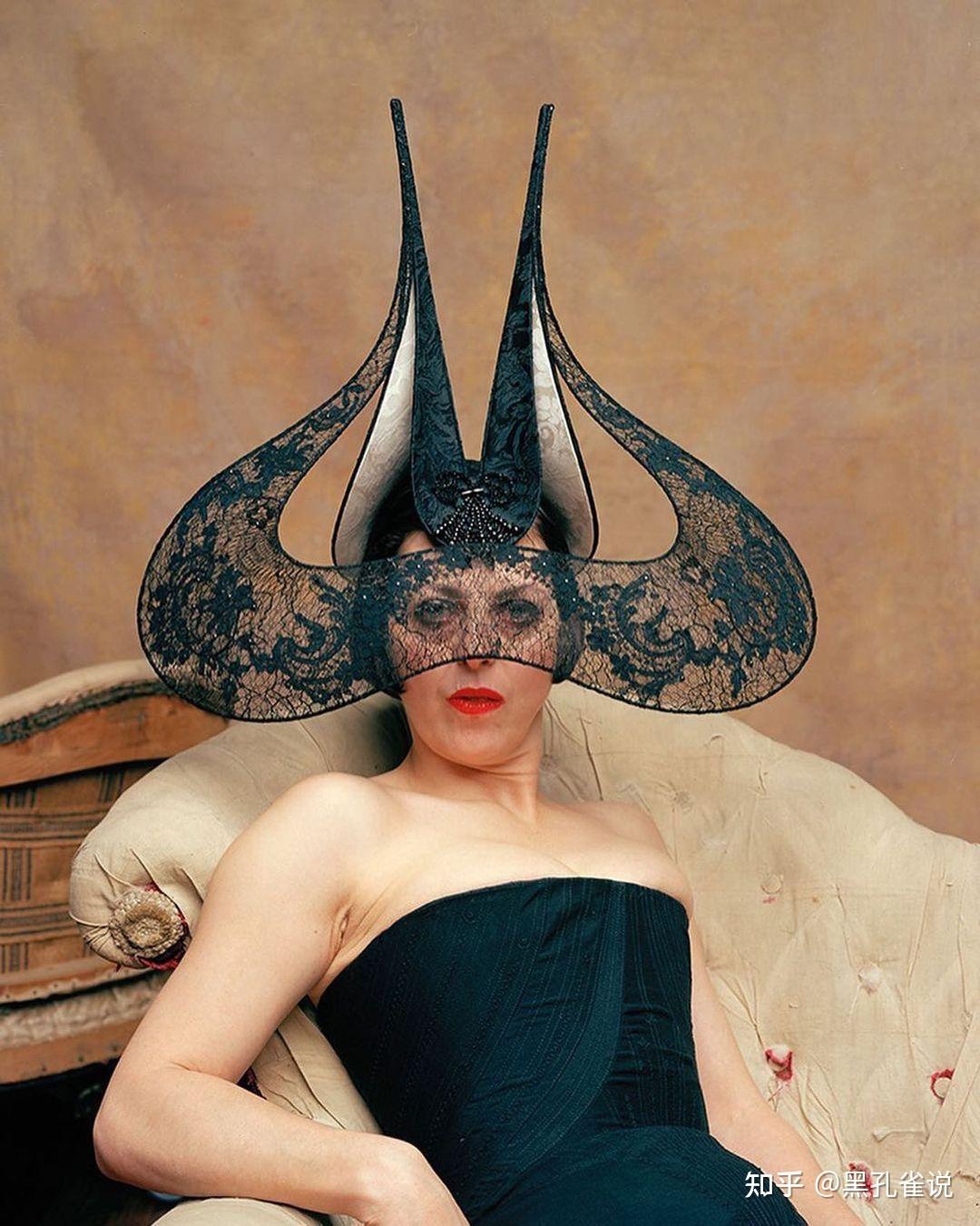 帽子女王伊莎贝拉·布罗最爱崔西的帽子1985年philip treacy就读于