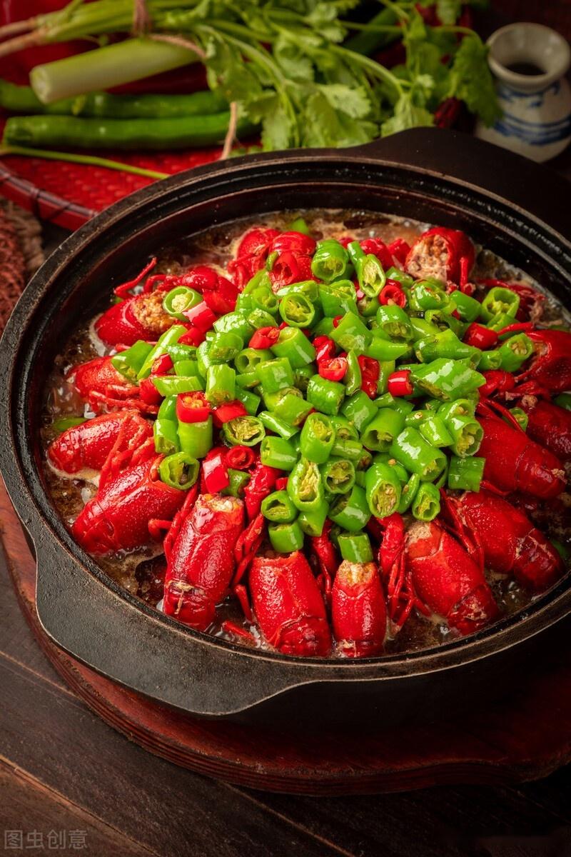 红烧小龙虾这样做看了就让人流口水