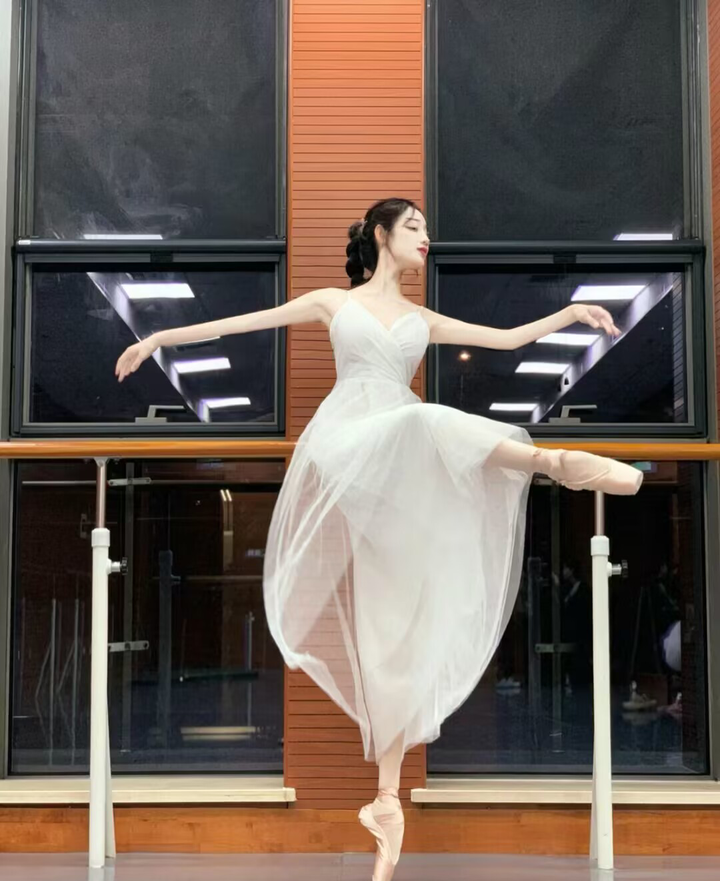 身材比例不好的小女孩适合学习哪种舞蹈