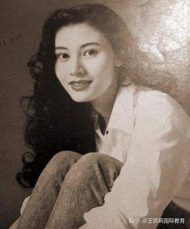 从李嘉欣严格教子重德育,力斩孩子少爷病就知道她有的不只是美貌