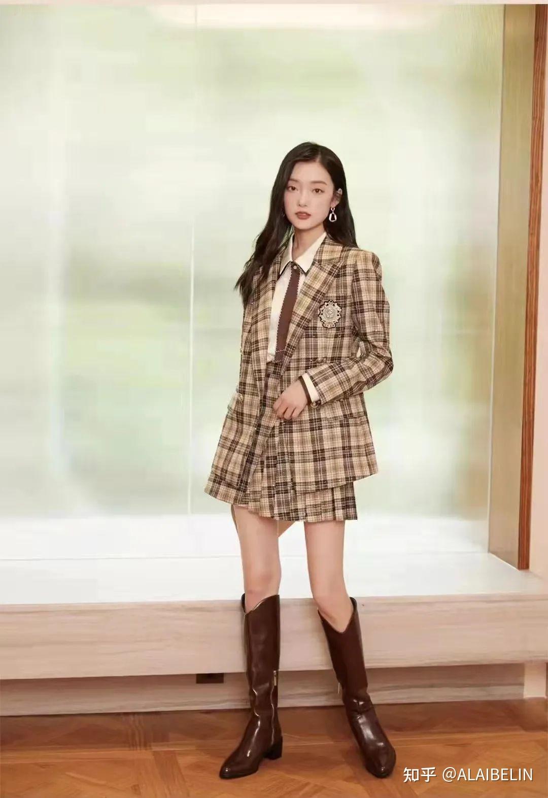 品牌折扣女装迪卡轩春装连衣裙穿搭