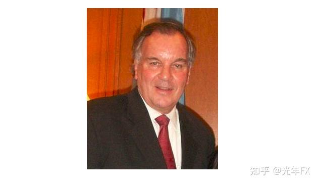 威廉·欧奈尔欧奈尔打破传统智慧,提出了一系列基于常识的投资策略