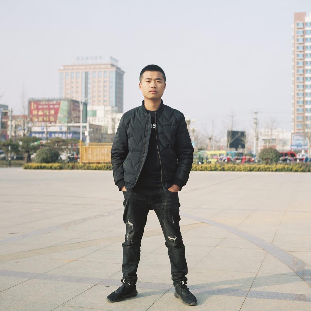 谁是中国最普通青年我们县城的那些年青人