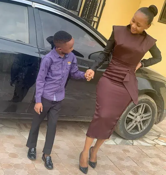 而对于年纪尚小的儿子,akuapem poloo也一直毫不介意让粉丝和公众知道