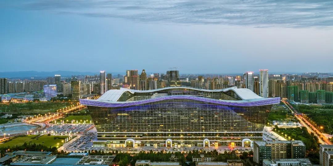 抢占新一线成都置业动力赢杭州成渝经济圈重估城市定位