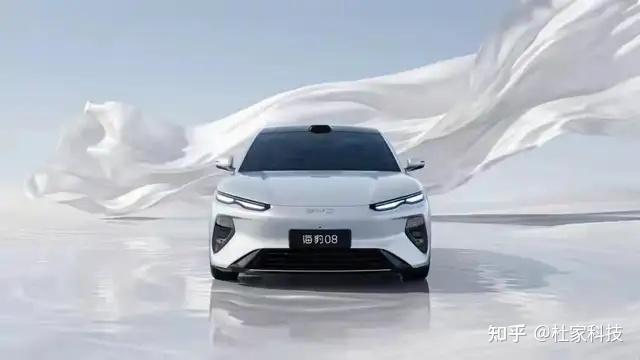 比亚迪海豹08全面科普：20万级中大型轿车，把百万级配置直接下放