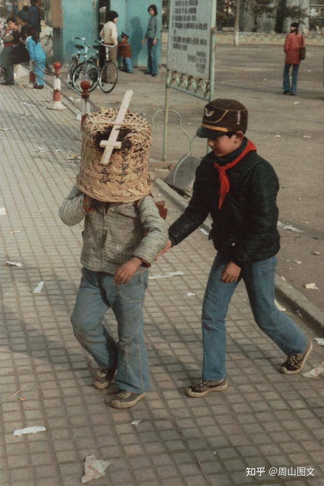 80年代小学生彩色老照片