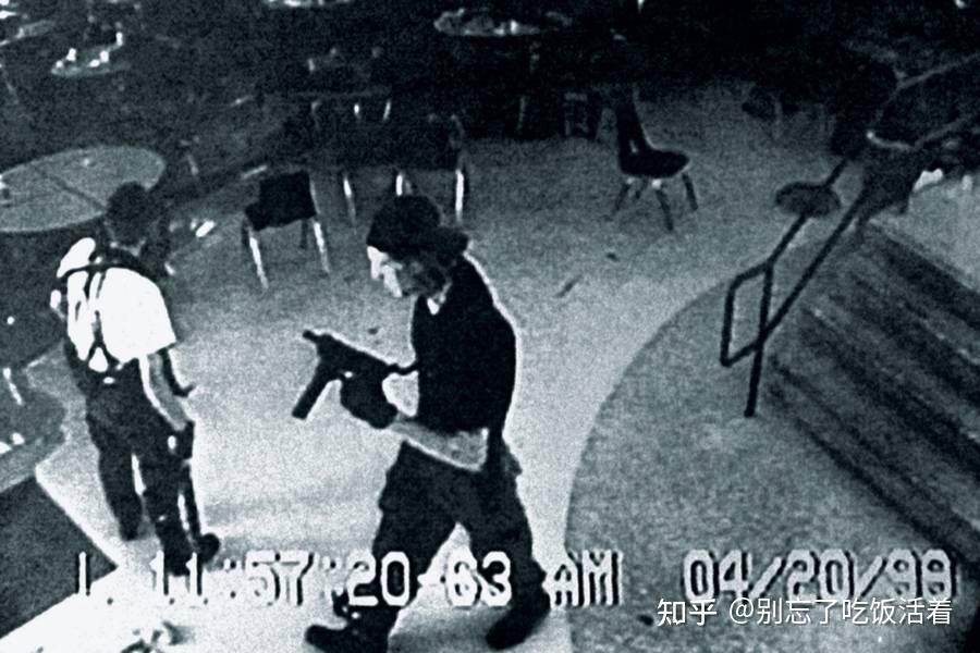 哥伦拜恩高中枪击案 震撼美国的大屠杀