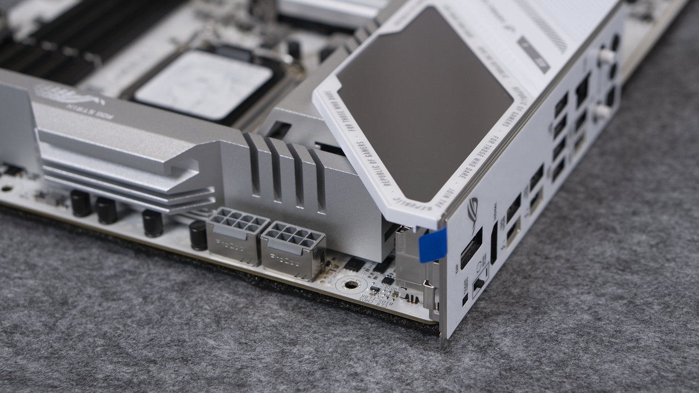 老内存再战！Intel 270K Plus+ 华硕ROG Z890吹雪S，才是更理智的选择！