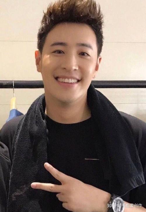 潘玮柏给我们80后男生上了一课:活出纯爷们,做一个真正男子汉