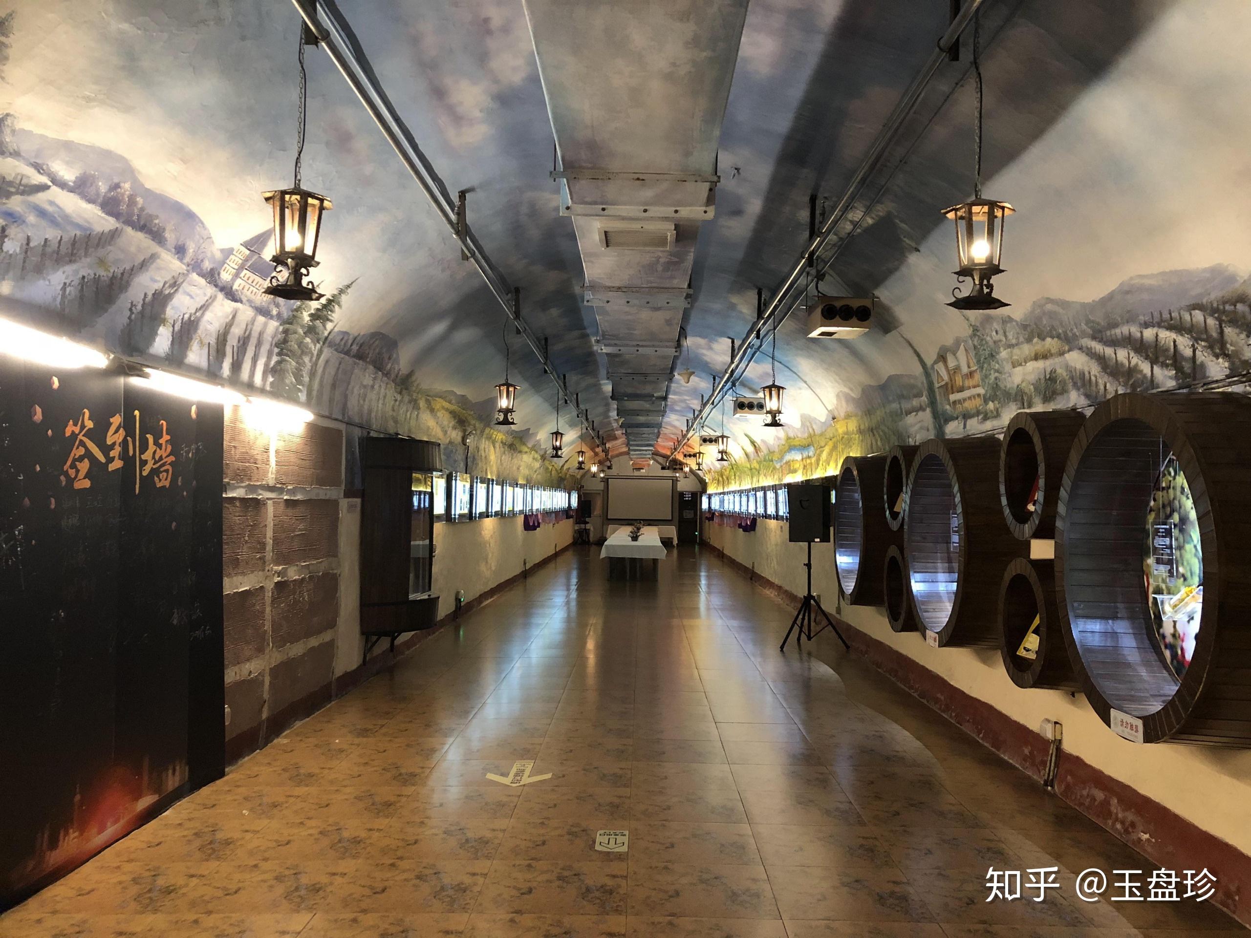 青岛啤酒博物馆,又叫"地下皇宫",坐落于青岛啤酒的发祥地一登州路56号