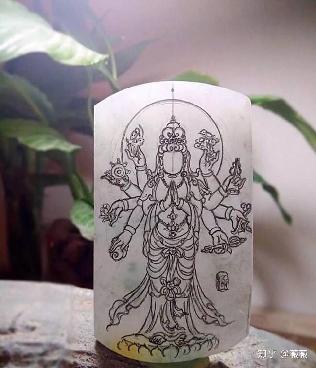千手千眼玉雕观音很见功力,难度很大,料子要求很高,所以,除了机器工的