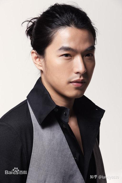 李威,姚笛,李沁,杜冠儒,霍泥芳等主演的《从爱情到幸福》剧照