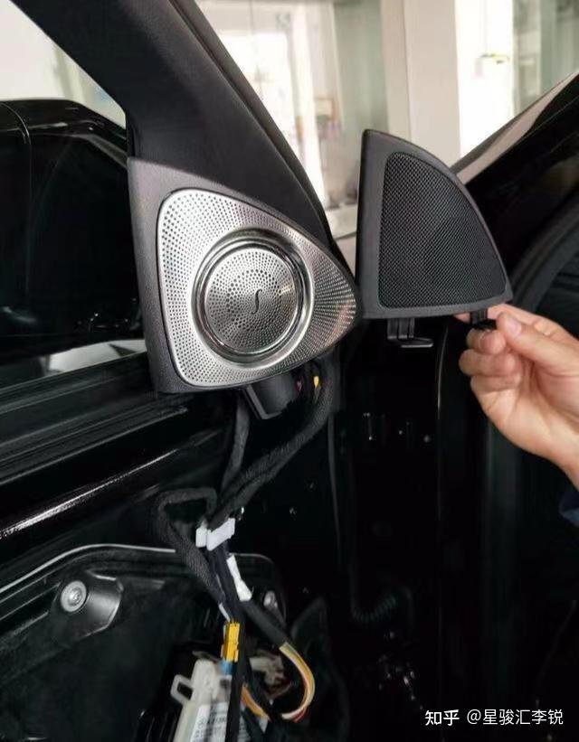 2020款奔驰e300l加装奔驰顶级音响大柏林之声23个喇叭2功放