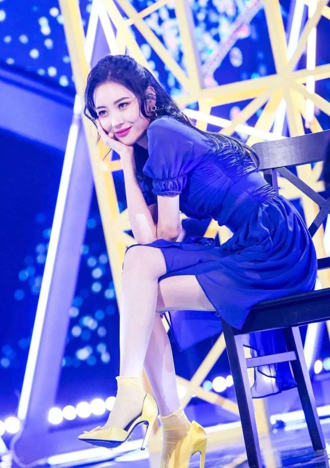 可甜可御姐的李宣美简直是行走的荷尔蒙