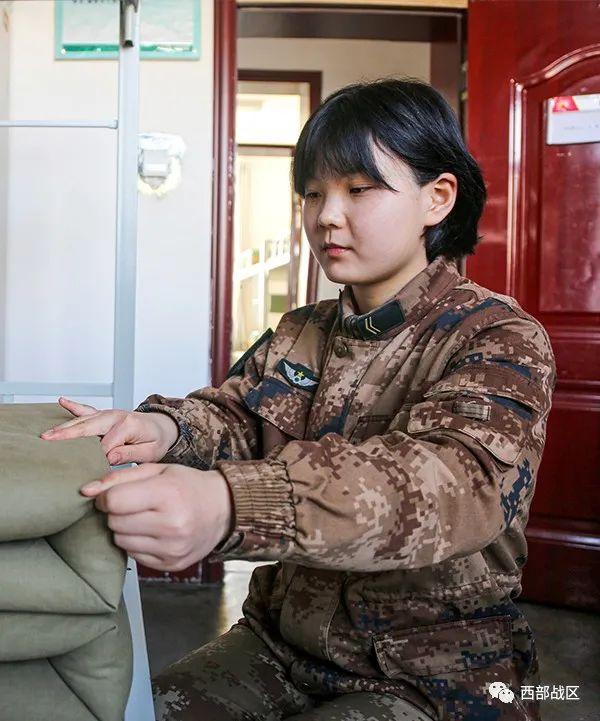 女兵在新疆軍區某團……要實現什麼樣的人生目標參軍值得嗎到軍營後會