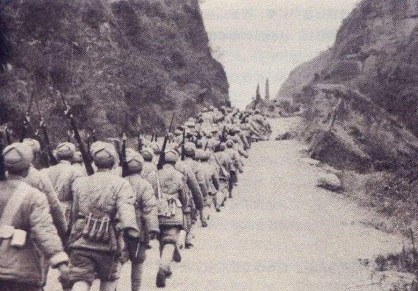丁盛误入敌群,索性“钻铁扇公主肚子”,主席赞“丁大胆” - 知乎