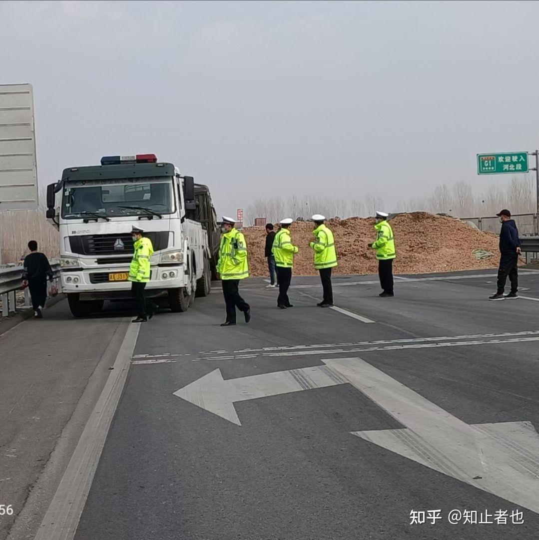 第一次坐警车不是因为616161