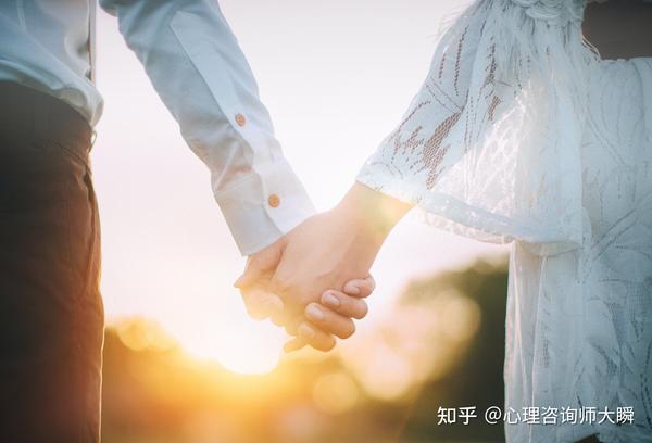 如何选择结婚吉日 (如何选择结婚对象)