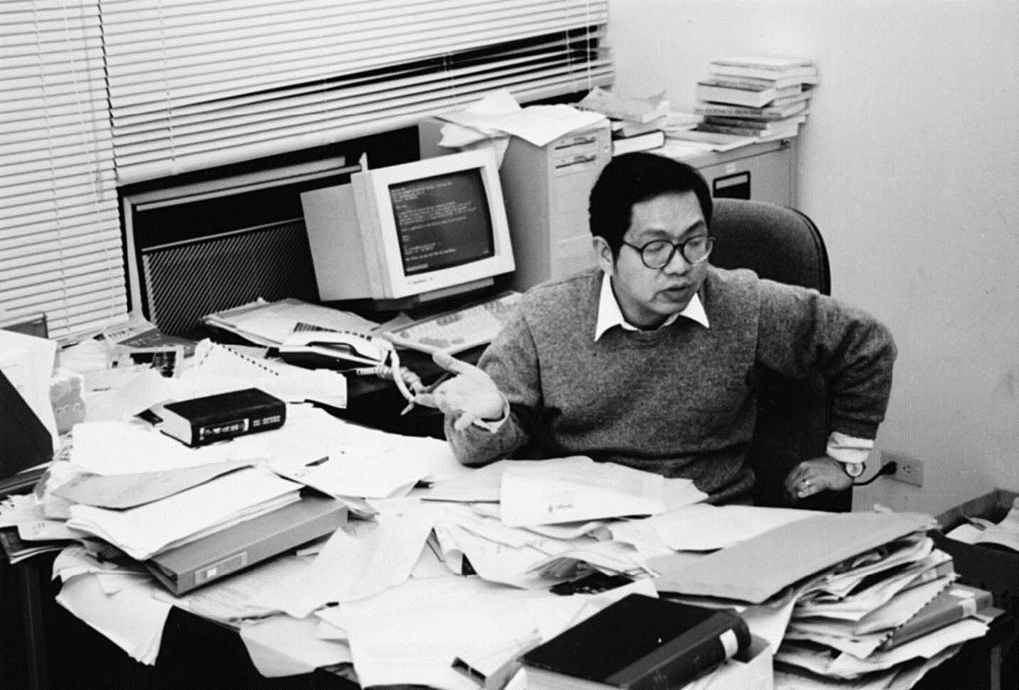 和陈类)六,卡拉比猜想和蒙日—安培方程七,小结一,导言1976年,丘成桐