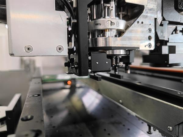 马丁特尼尔MX6高精度泛用机：MARTINTRIER贴装设备再度升级 - 知乎