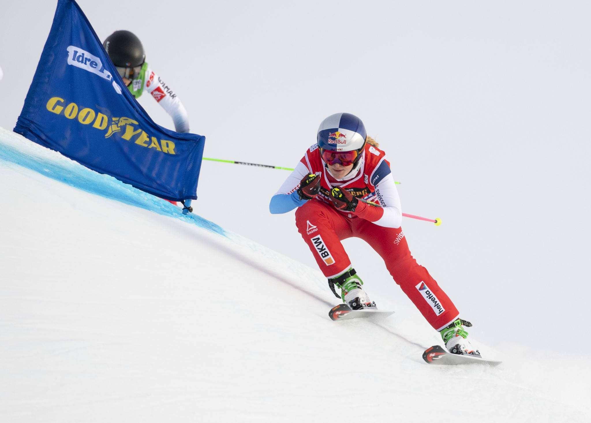 冬奥会高山滑雪的照片图片