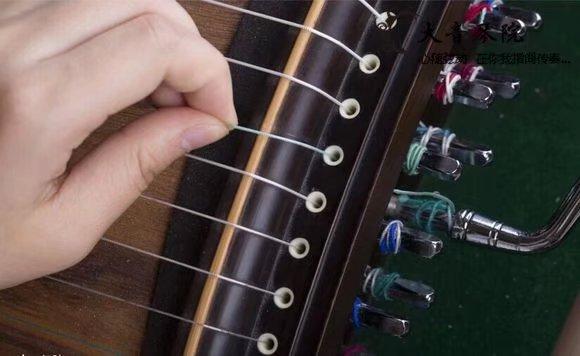 古筝如何上弦图片示意五分钟让你学会上