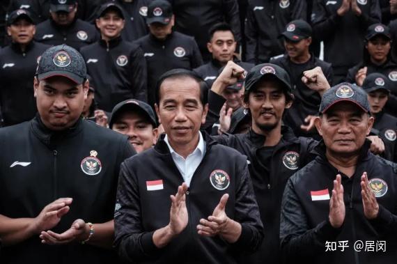 印度尼西亚总统佐科维多多在加沙紧张局势中前往美国