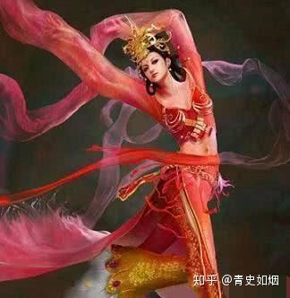 身影款款走入舞池,皇太子的亲妹妹——豫国公主也亲自为哥哥献舞庆生